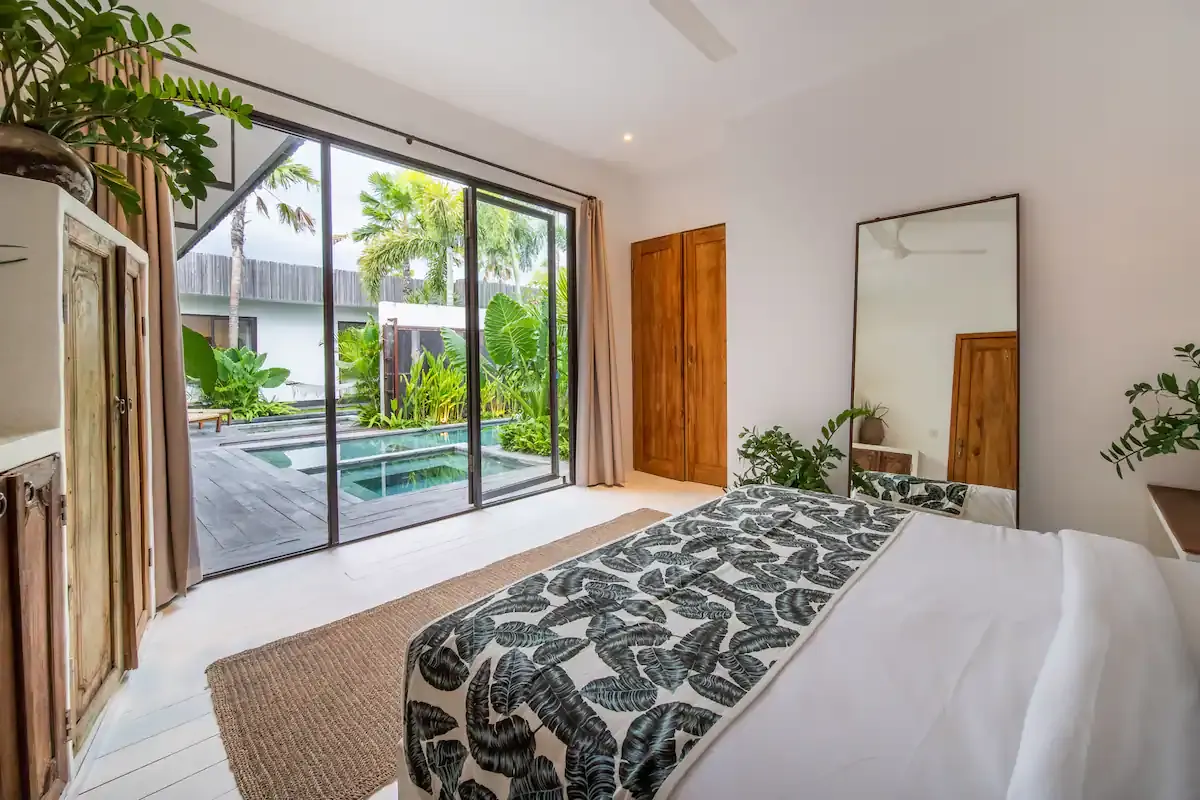 6 BR Group Open-Air Retreat Canggu — 6BR Villa Rental in Canggu — image 19