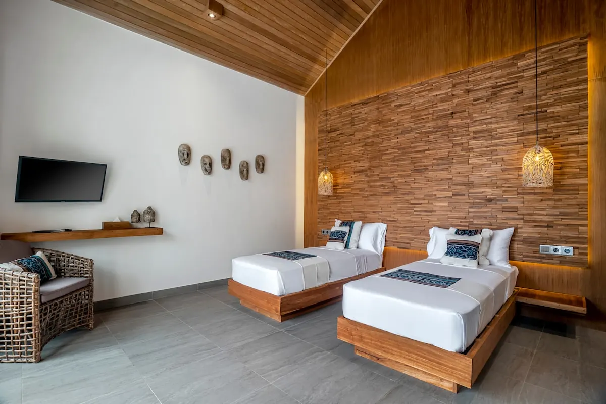 10 BR Tropical-Modern Pool Estate Ubud — 10BR Estate Rental in Ubud — image 17