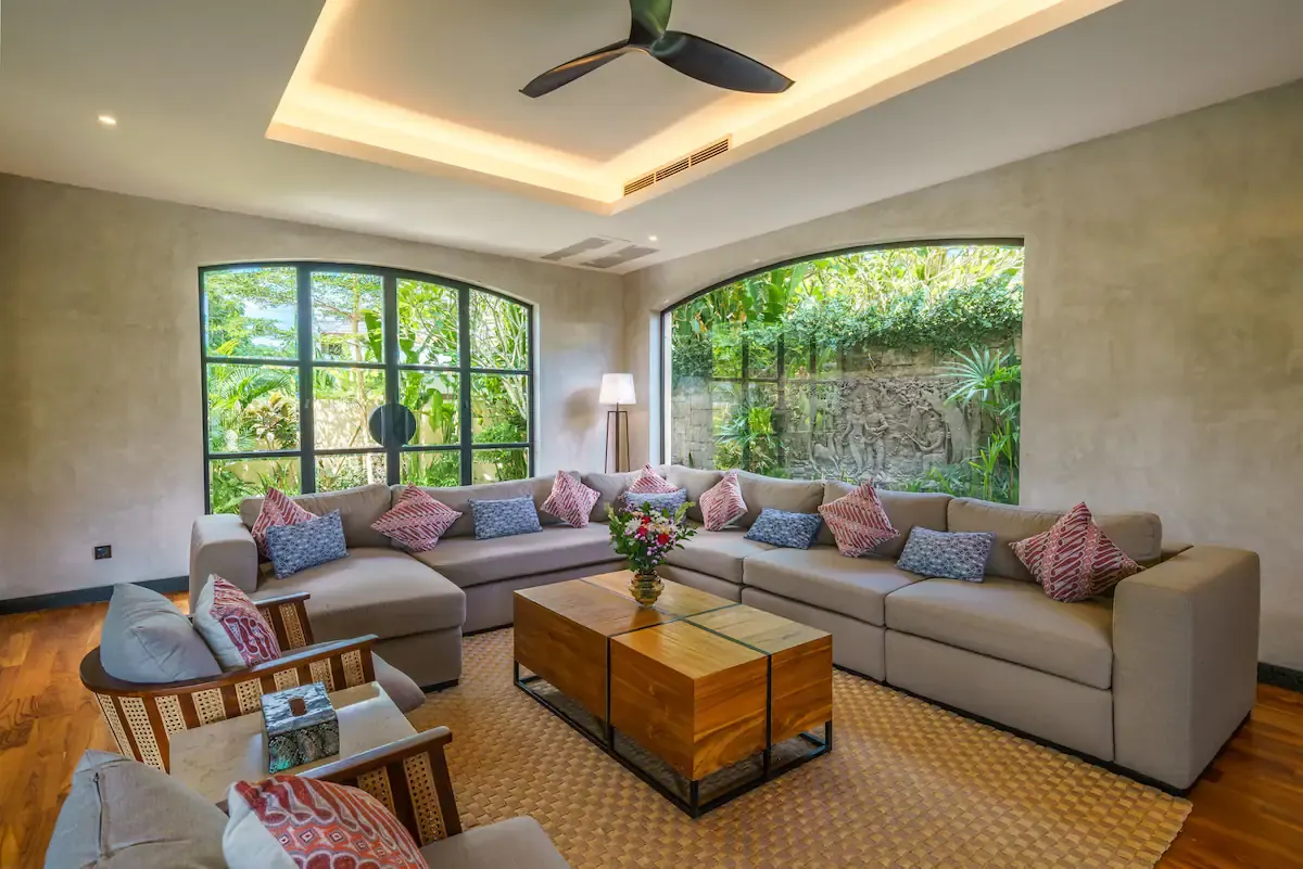 8 BR Colonial Cinema Estate Canggu — 8BR Estate Rental in Pererenan — image 3