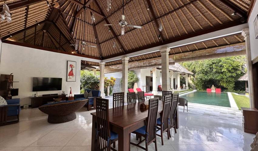 Seminyak Villa 3600 — image 11