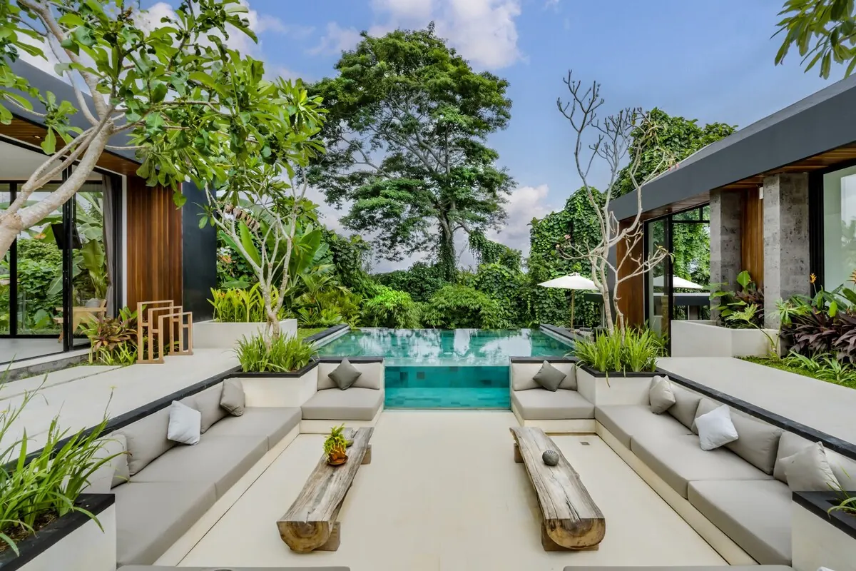 6 BR Infinity-Pool Jungle-View Retreat Ubud — 6BR Villa Rental in Ubud — image 6