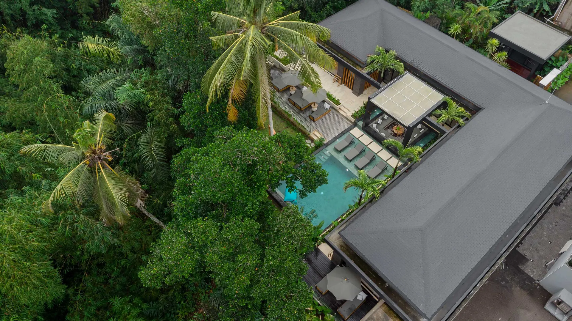 6 BR Tropical-Modern Jungle Retreat Ubud — 6BR Villa Rental in Ubud — image 4