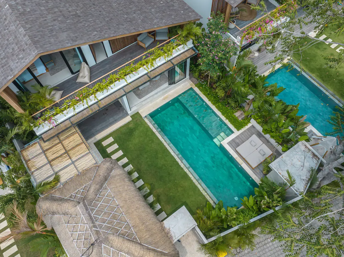 4 BR Tropical-Modern Fully Staffed Residence Canggu — 4BR Residence Rental in Canggu — image 4