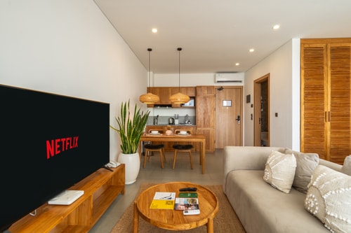 SB 401 - 1BR Suite with Balcony and Pool, Canggu - Canggu, Bali — image 12