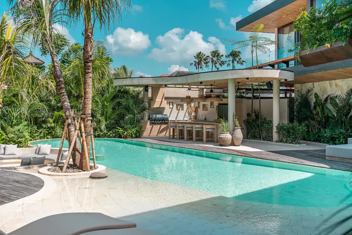 5 BR Tropical-Modern Cinema Villa Seminyak — 5BR Villa Rental in Umalas — image 9