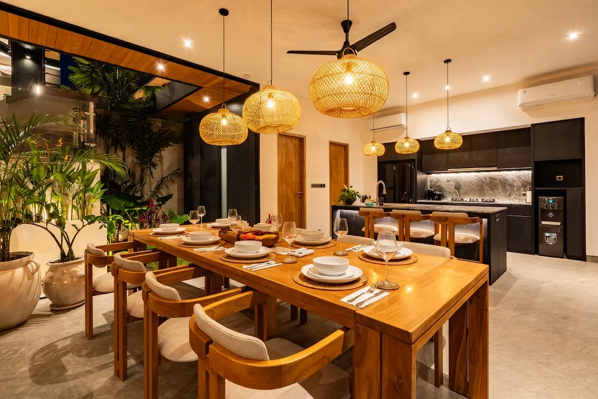 9 BR Tropical-Modern Pool Estate Ubud — 9BR Estate Rental in Ubud — image 14
