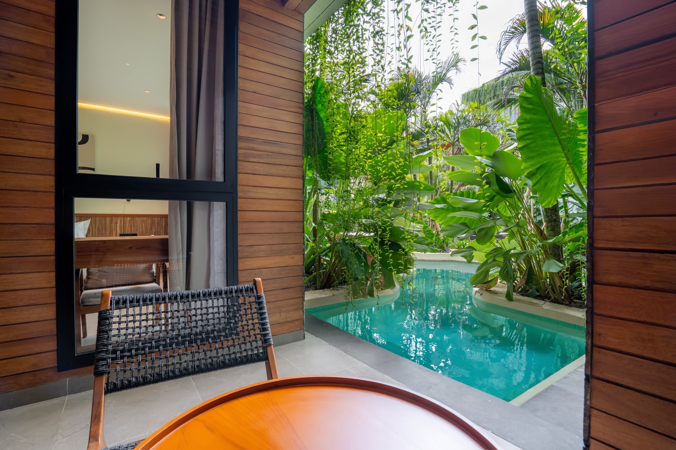 Deluxe 1BR Suite with Pool Access in Ubud Center in Ubud, Bali — image 3