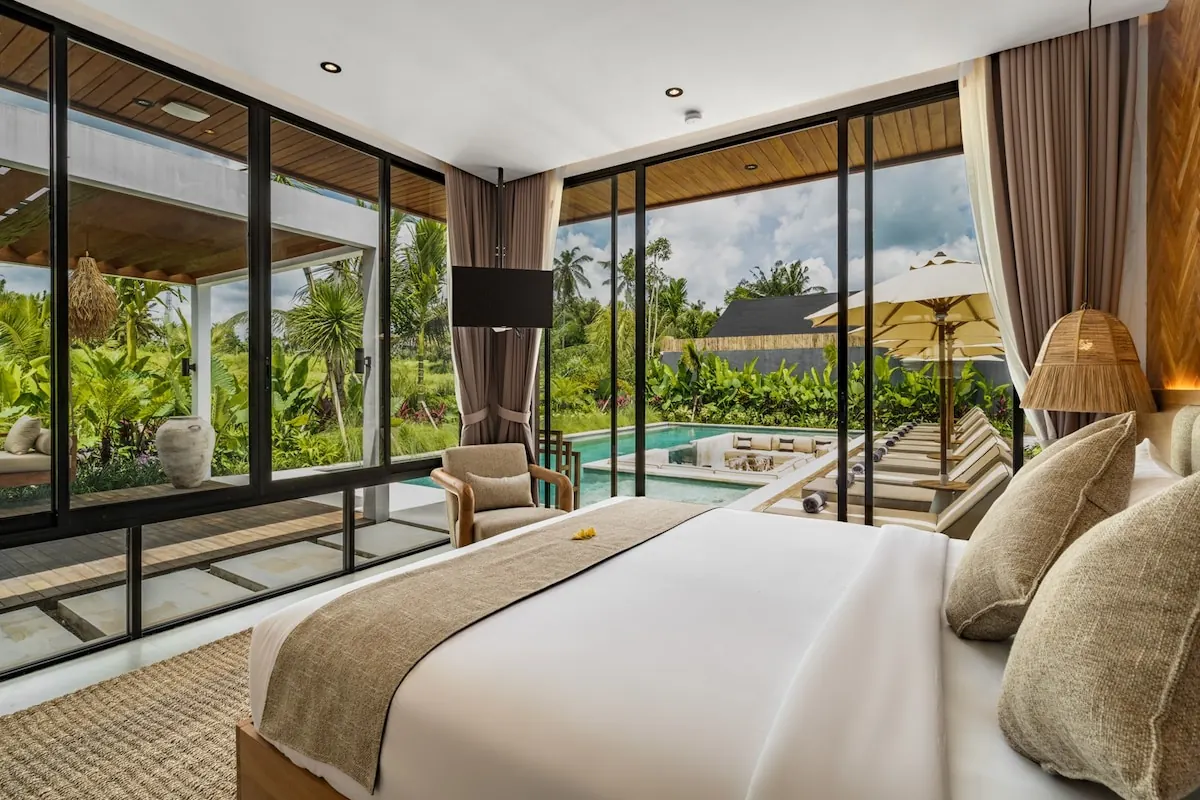6 BR Tropical Garden Courtyard Retreat Ubud — 6BR Villa Rental in Ubud — image 15