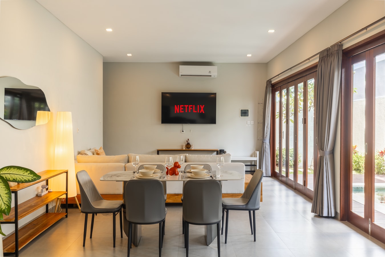2BR Chic Berawa Villa | Pool & Bathtub, Near Cafés in Canggu, Bali — image 3