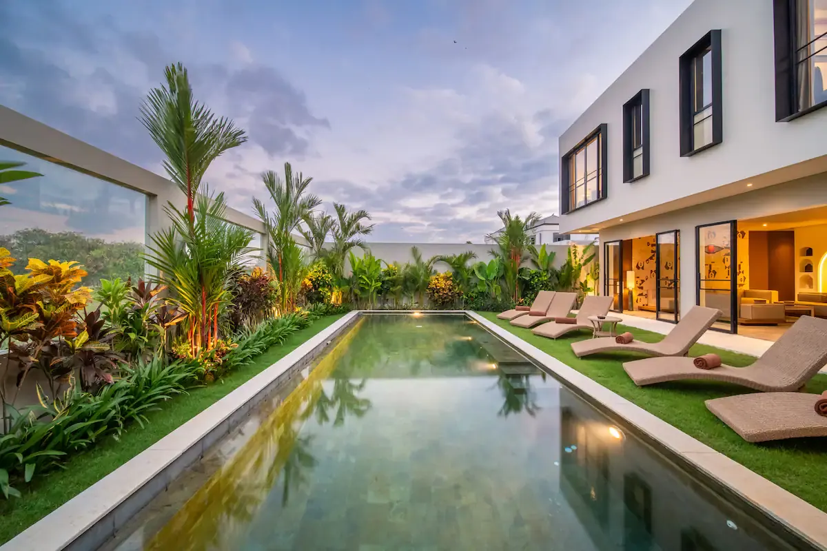 6 BR Modern Group Villa Canggu — 6BR Villa Rental in Canggu