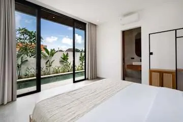 2 BR Minimalist Open-Air House Canggu — 2BR House Rental in Canggu — image 18