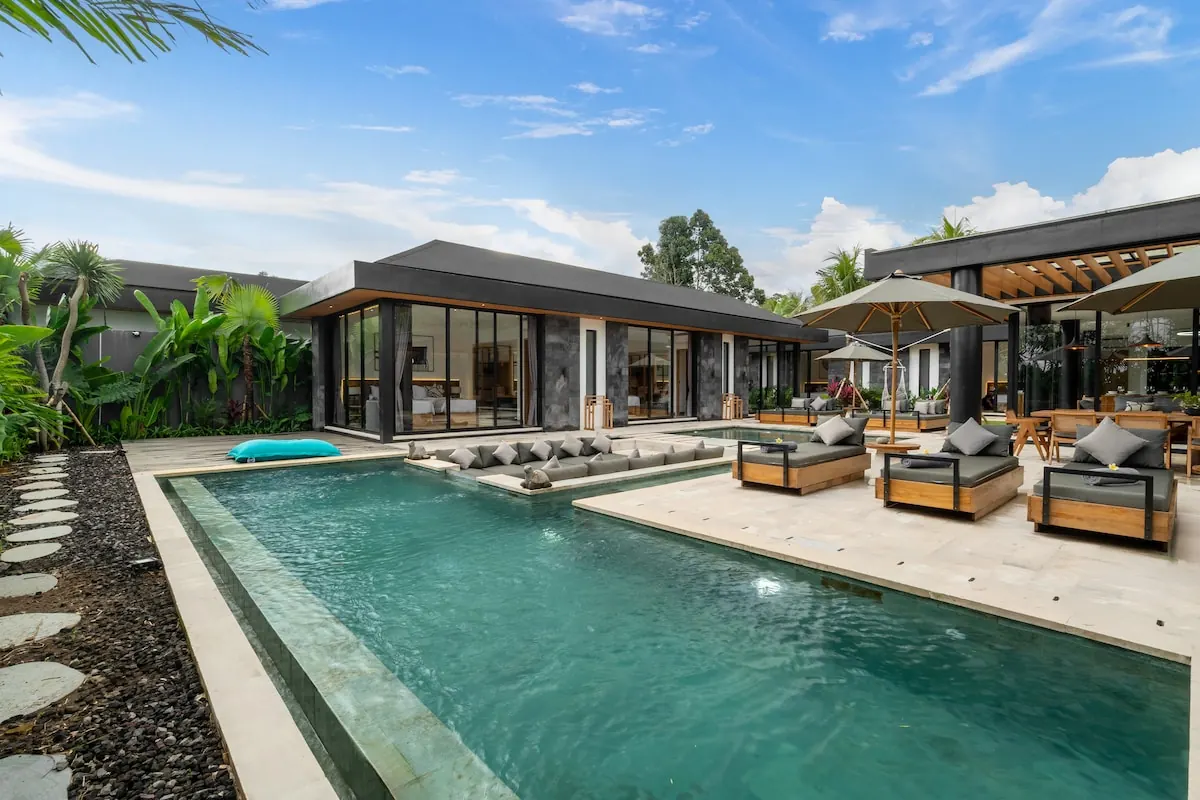 11 BR Tropical-Modern Rice-Field Estate Ubud — 11BR Estate Rental in Ubud — image 5