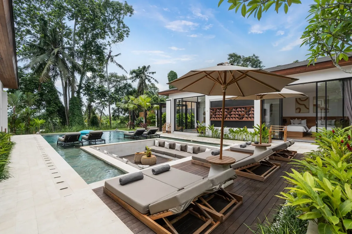 5 BR Contemporary Pool Residence Ubud — 5BR Residence Rental in Ubud — image 6