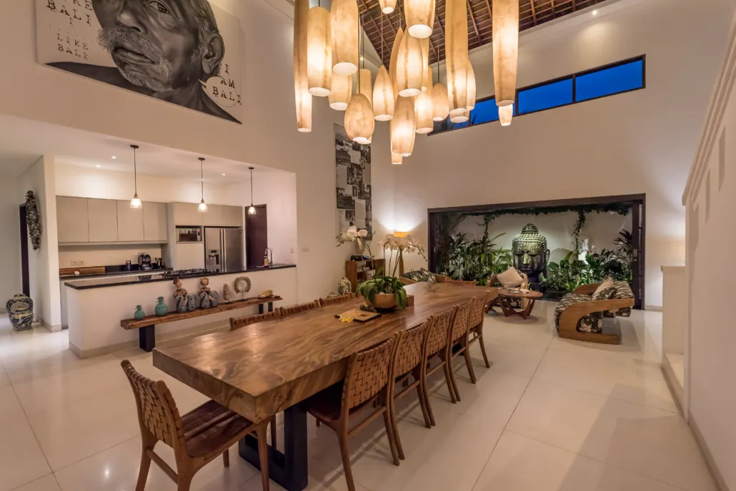 6 BR Architect-Designed Tropical Garden Villa Seminyak — 6BR Villa Rental in Seminyak — image 6