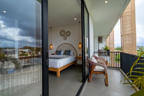 SB 411 - 1BR Suite with Balcony and Pool, Canggu - Canggu, Bali — image 16