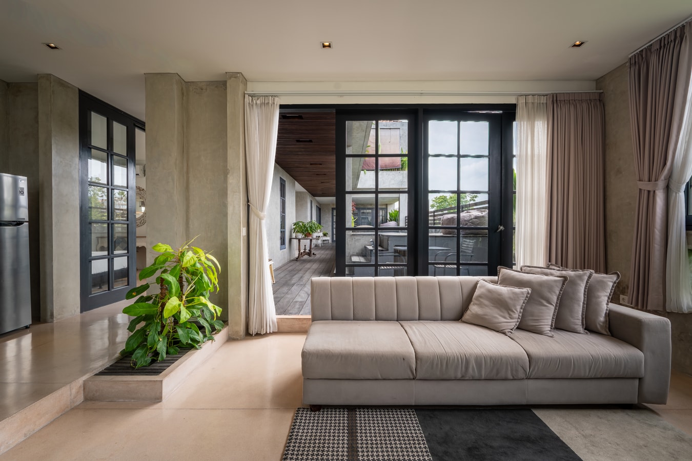 Duur Apartment - 2 Bedroom Pool, Central Seminyak in Seminyak, Bali — image 3