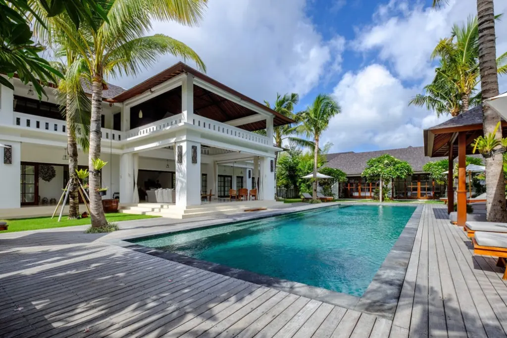 6 BR Architect-Designed Tropical Garden Villa Seminyak — 6BR Villa Rental in Seminyak — image 1