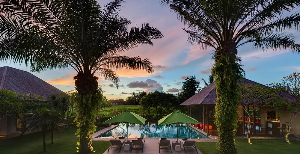 9 BR Contemporary Tropical Garden Estate Canggu — 9BR Estate Rental in Canggu — image 11