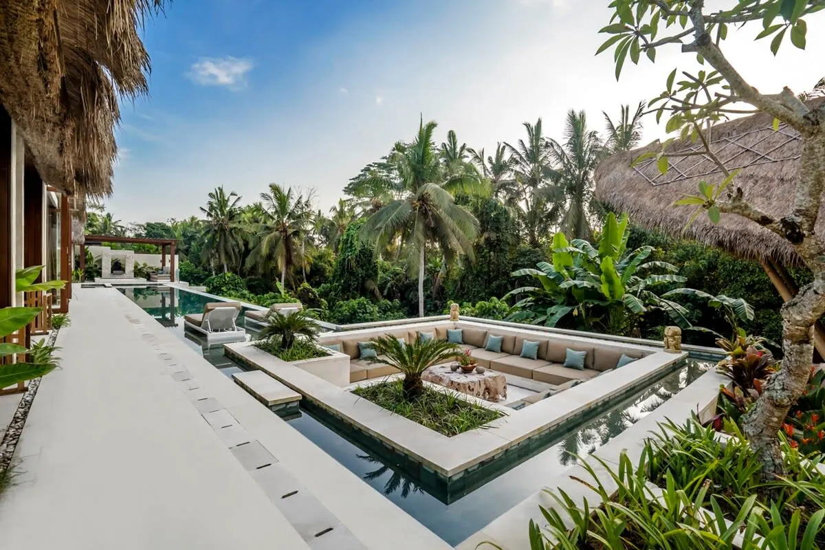6 BR Thatched Tropical-Modern Villa Ubud — 6BR Villa Rental in Ubud — image 8