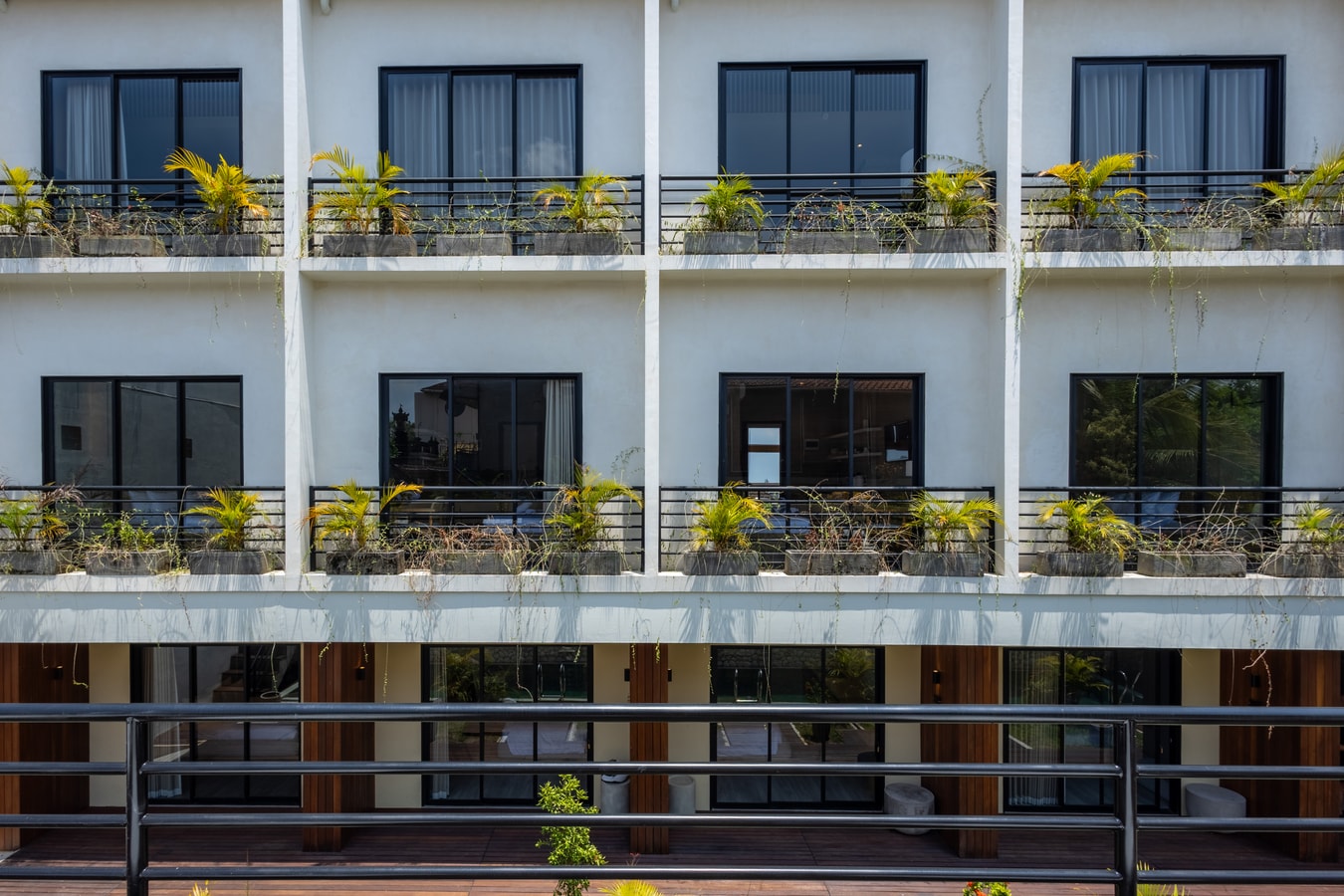 Sleek 1BR Studio with Pool | 10 Mins to Ridge Walk - Ubud, Bali — image 13