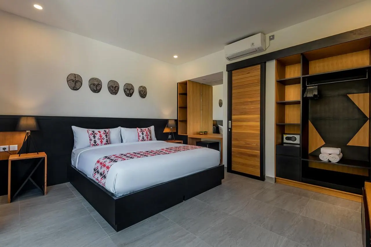 4 BR Glass Rice-Field Villa Ubud — 4BR Villa Rental in Ubud — image 17