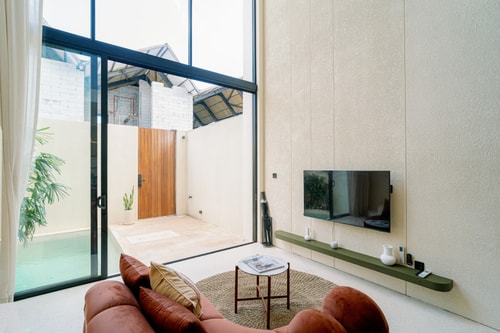 Stylish 2BR Villa W/ Pool Steps from the Beach in Canggu, Bali — image 4