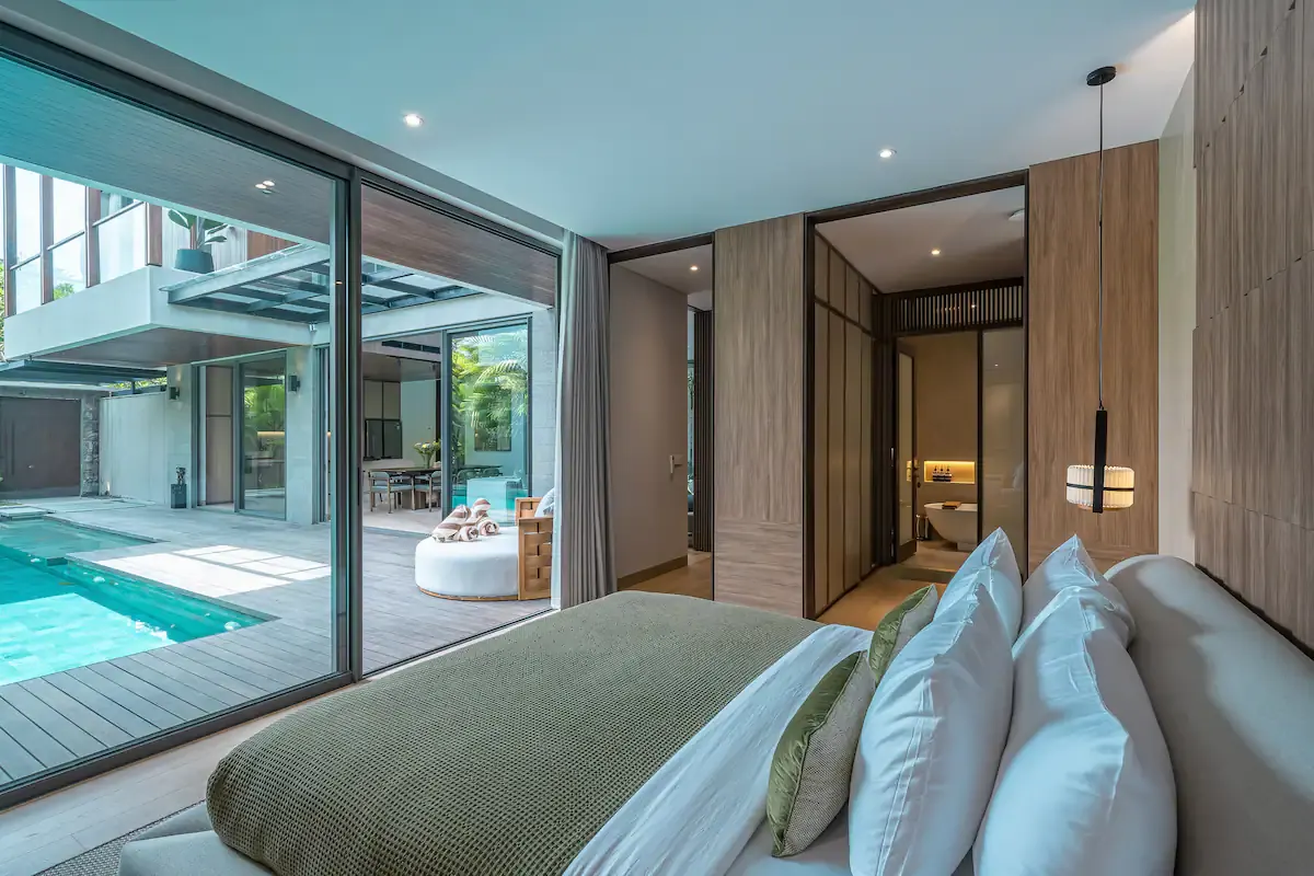8 BR Tropical-Modern Group Estate Canggu — 8BR Estate Rental in Canggu — image 11