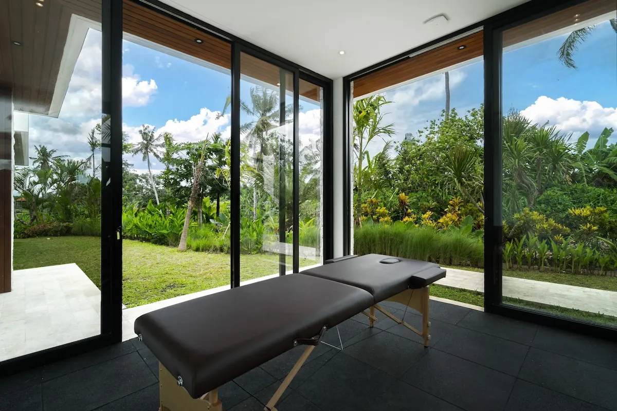 6 BR Padel Tropical Garden Villa Ubud — 6BR Villa Rental in Ubud — image 10
