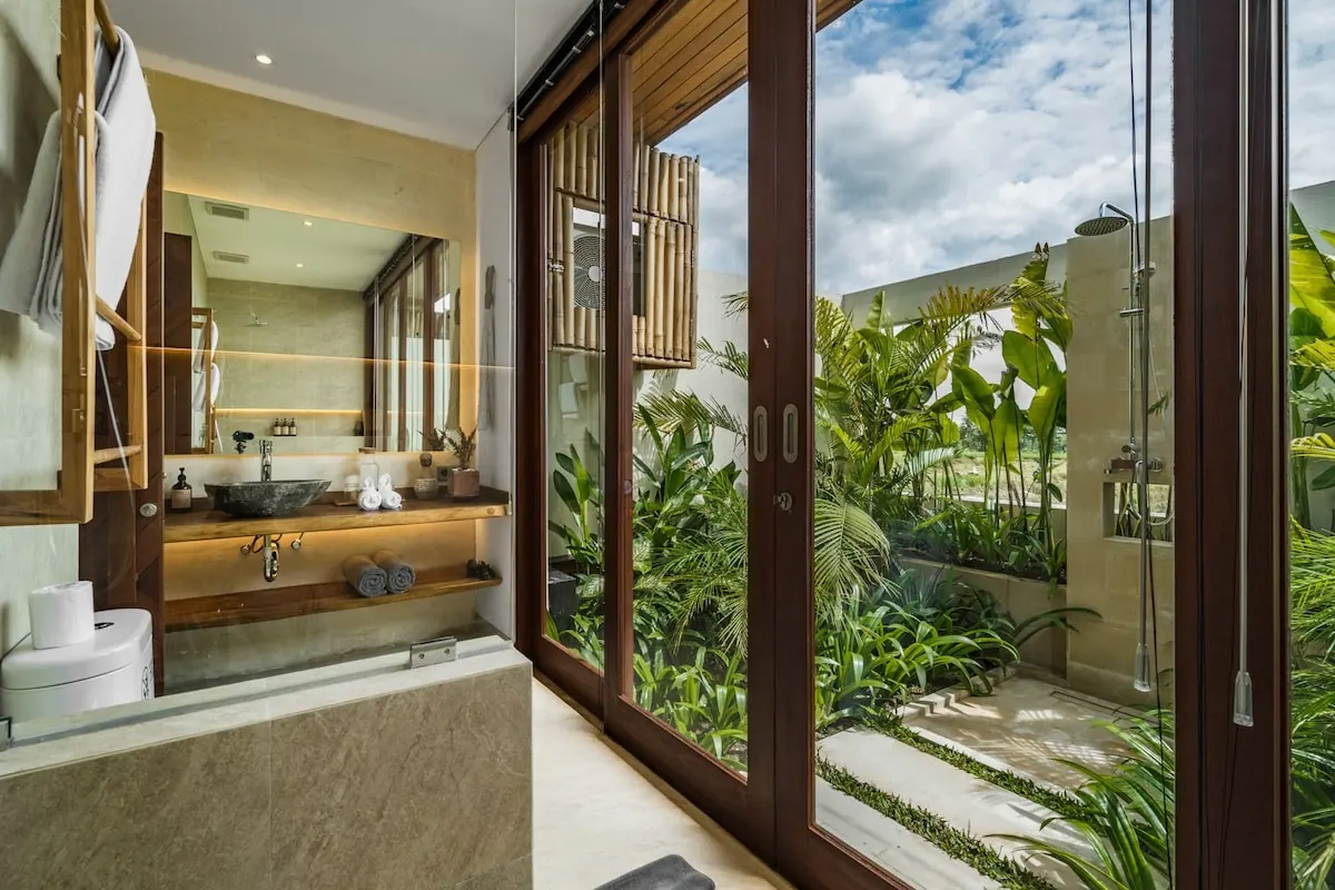 6 BR Thatched Tropical Garden Villa Ubud — 6BR Villa Rental in Ubud — image 18