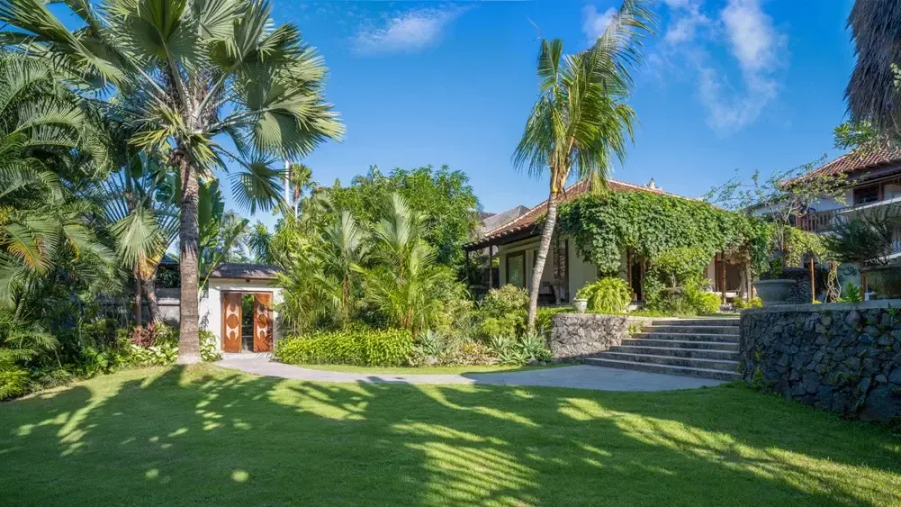 11 BR Rice-Field Tropical Garden Estate Canggu — 11BR Estate Rental in Seseh — image 3
