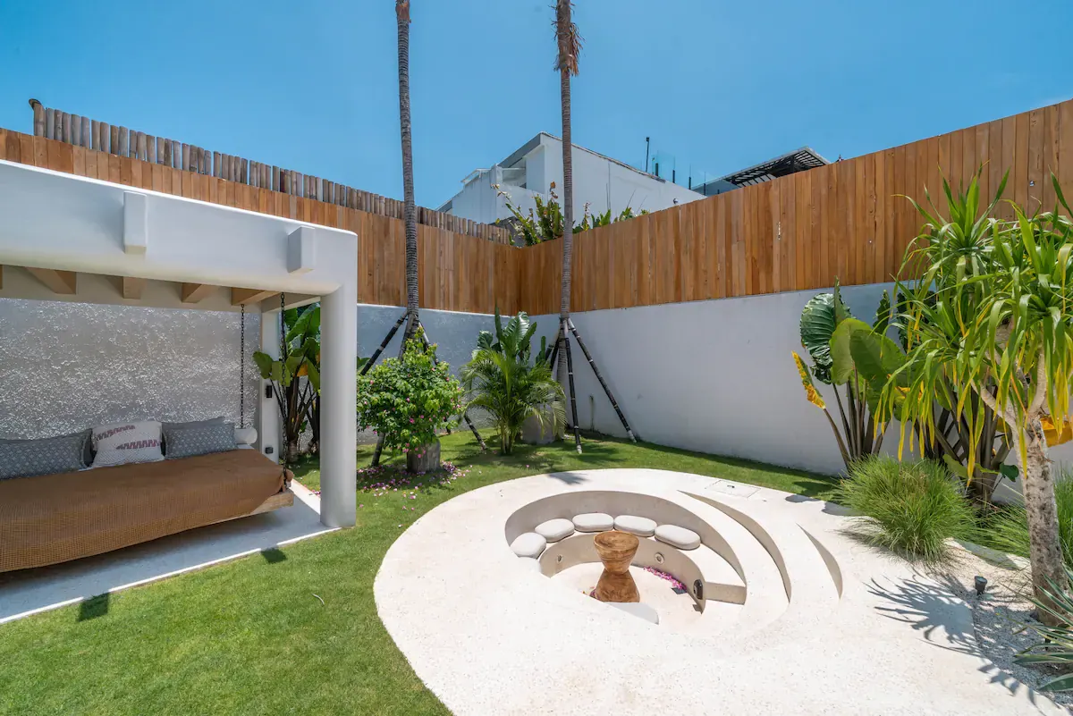 4 BR Tropical-Modern Walk-to-Beach Villa Canggu — 4BR Villa Rental in Canggu — image 6