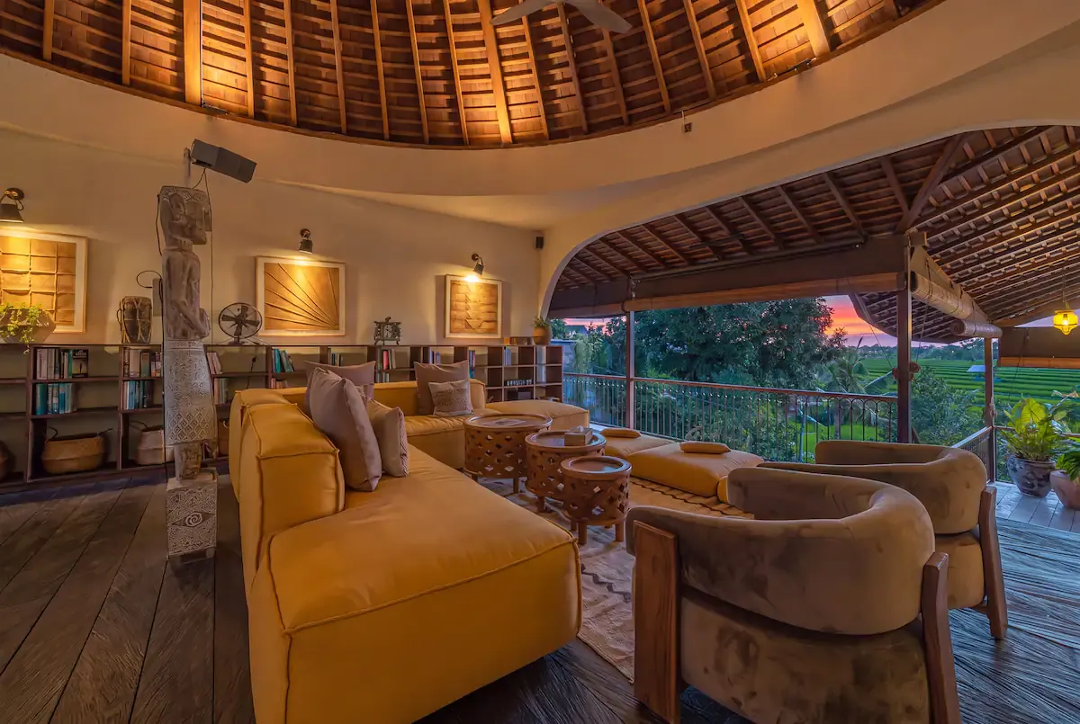6 BR Private Pool Villa Canggu — 6BR Villa Rental in Canggu — image 10
