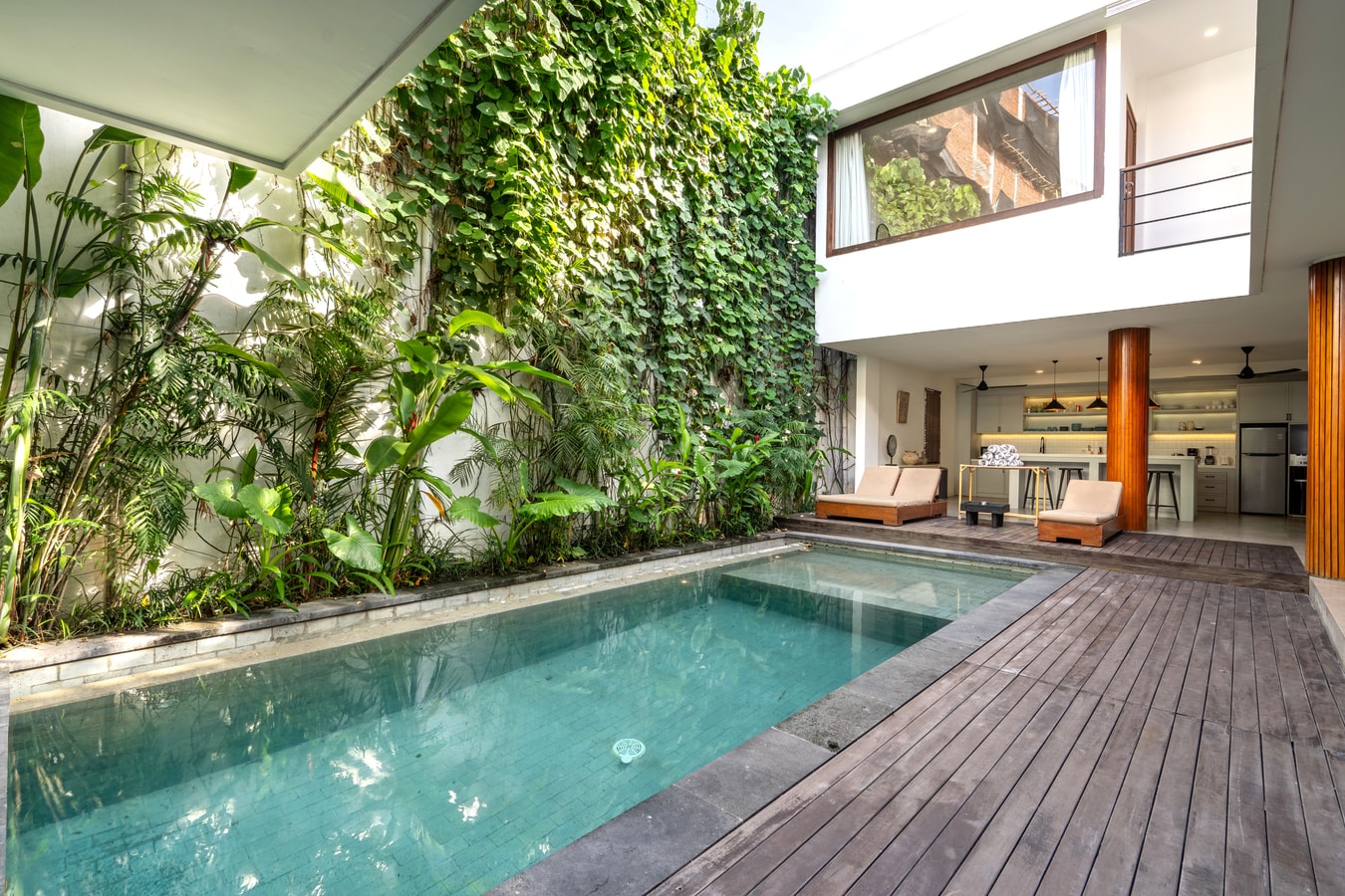 Modern 4BR Berawa Villa | Pool, Near Beach & Finns in Canggu, Bali — image 13