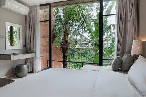 Baliris A - 1 Bedroom Villa with Pool and Rooftop in Canggu, Bali — image 4