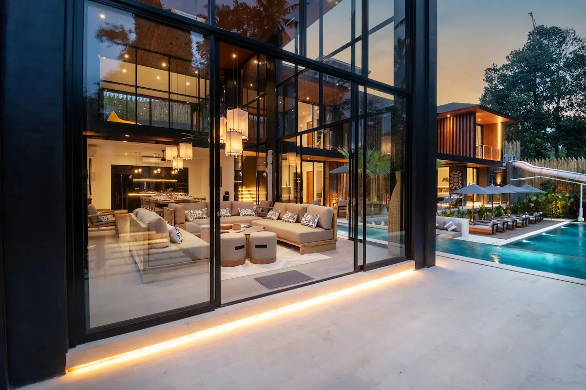 6 BR Tropical-Modern Glass Villa Ubud — 6BR Villa Rental in Ubud — image 16