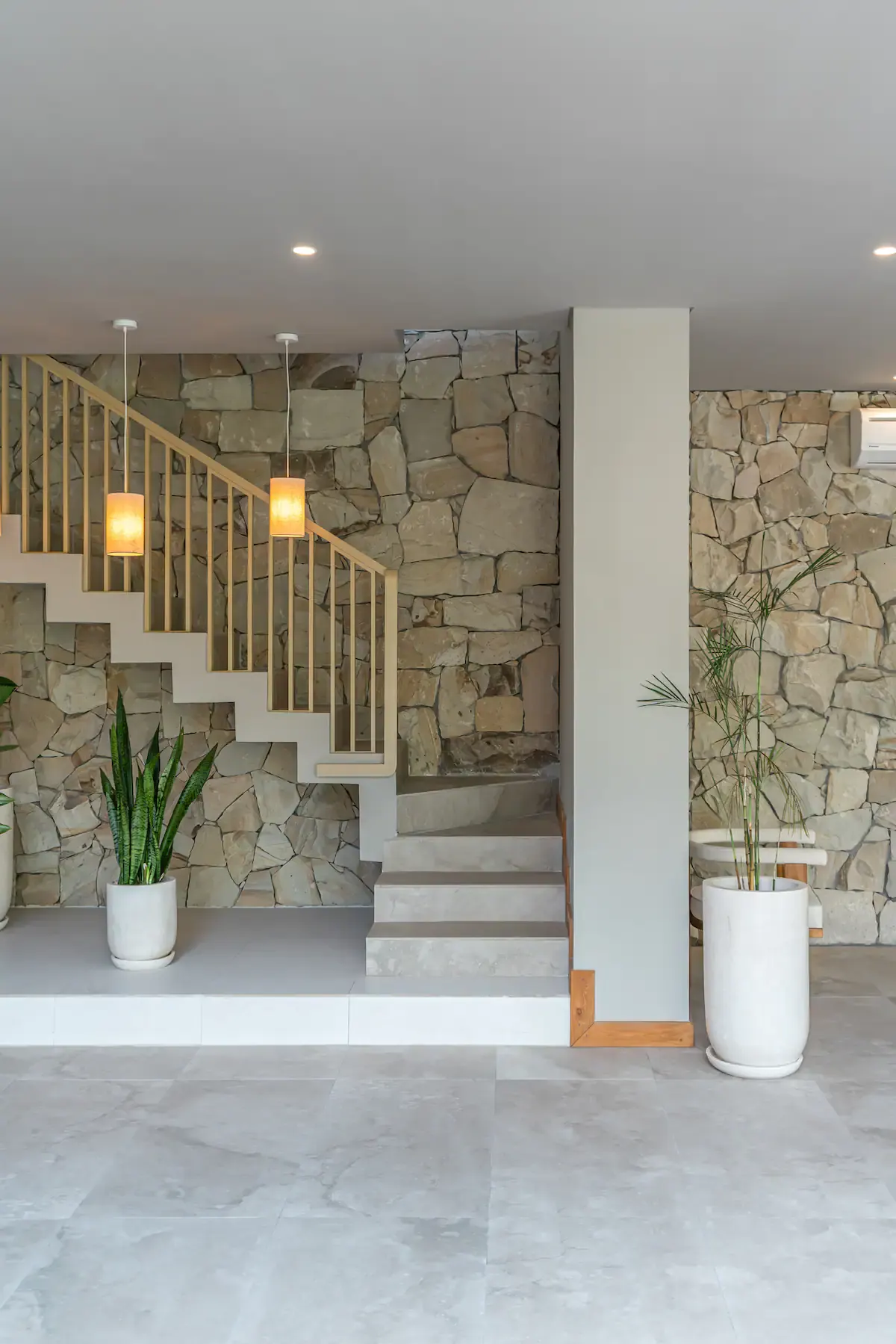 9 BR Walk-to-Beach Pool Estate Canggu — 9BR Estate Rental in Canggu — image 12