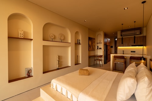 Chic Canggu 1BR Studio | Sunset Paddy Views & Pool - Canggu, Bali — image 14