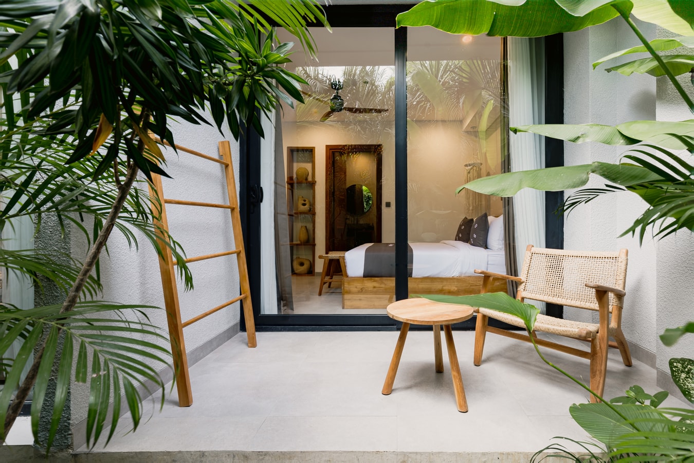 SM 104 - Deluxe Suite with Bathtub & Pool, Canggu in Canggu, Bali — image 7