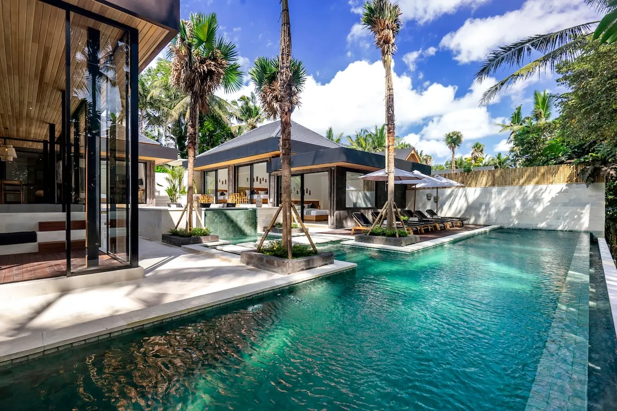 10 BR Tropical-Modern Infinity-Pool Estate Ubud — 10BR Estate Rental in Ubud — image 5