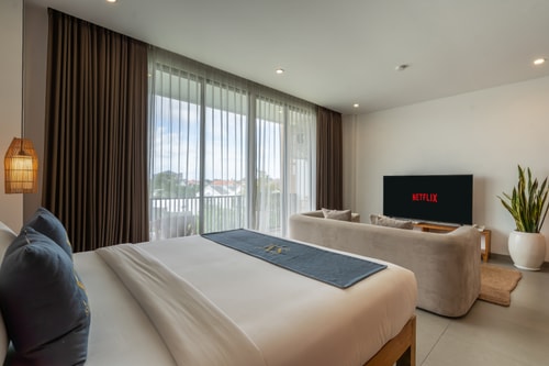 SB 401 - 1BR Suite with Balcony and Pool, Canggu - Canggu, Bali — image 1