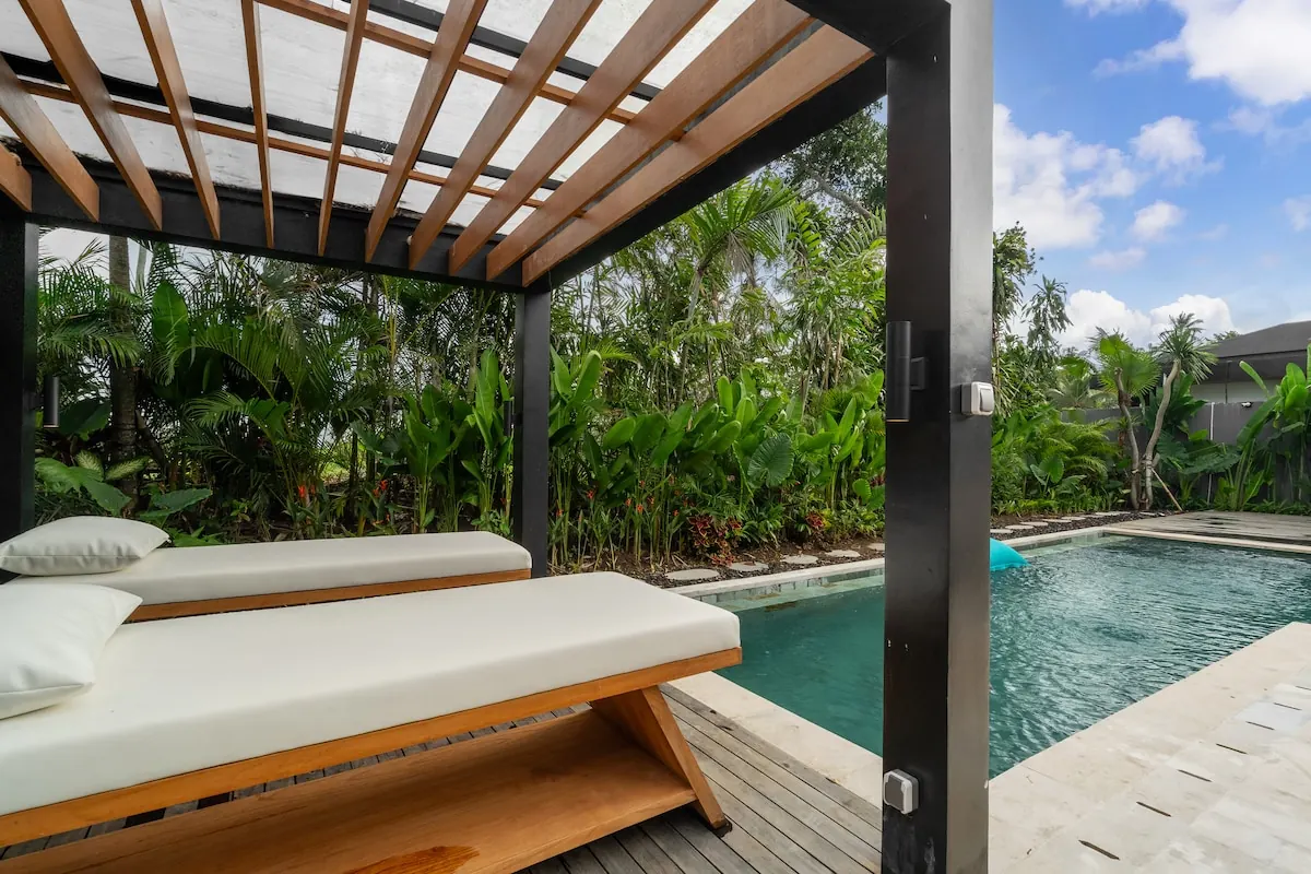 11 BR Tropical-Modern Rice-Field Estate Ubud — 11BR Estate Rental in Ubud — image 2