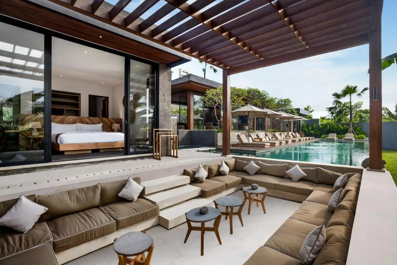6 BR Rice-Field Wellness Retreat Ubud — 6BR Villa Rental in Ubud — image 3