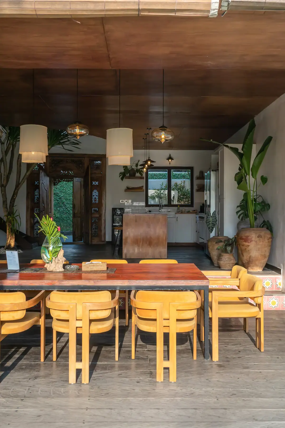 6 BR Private Pool Villa Canggu — 6BR Villa Rental in Canggu — image 14