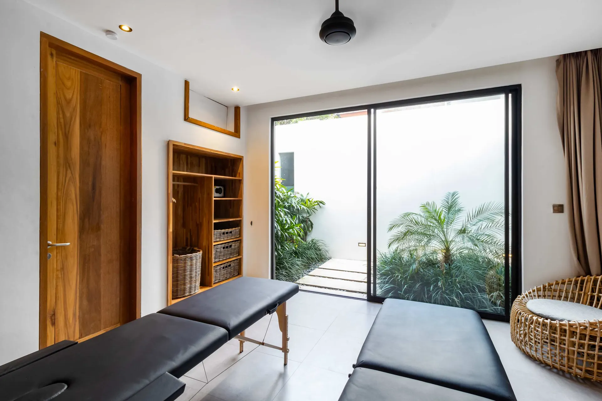 4 BR Designer Tropical-Modern Villa Ubud — 4BR Villa Rental in Ubud — image 9