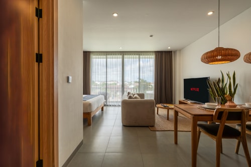 SB 205 - 1BR Pool Suite, Near Batu Belig Beach - Canggu, Bali — image 6