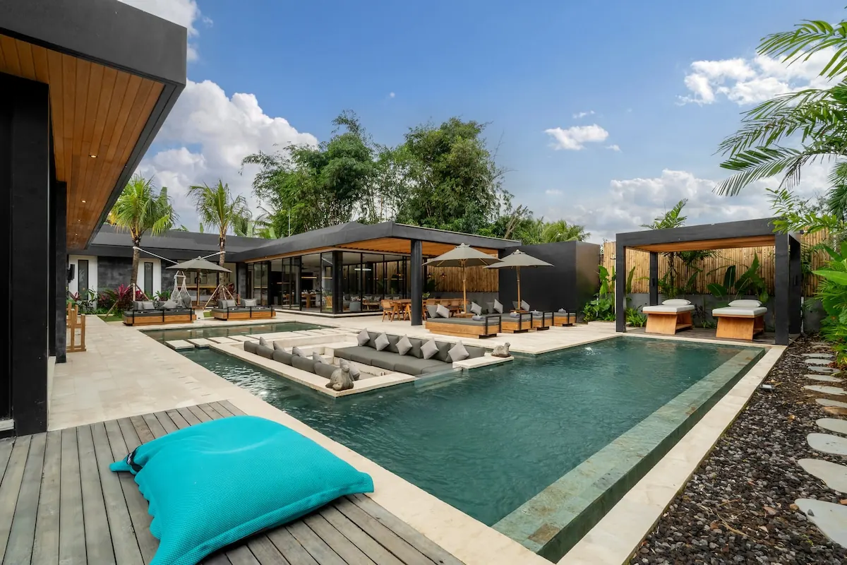 11 BR Tropical-Modern Rice-Field Estate Ubud — 11BR Estate Rental in Ubud — image 4