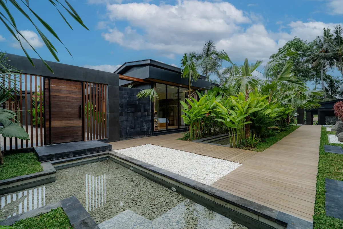 3 BR Tropical-Modern Tropical Garden Retreat Ubud — 3BR Villa Rental in Ubud — image 5