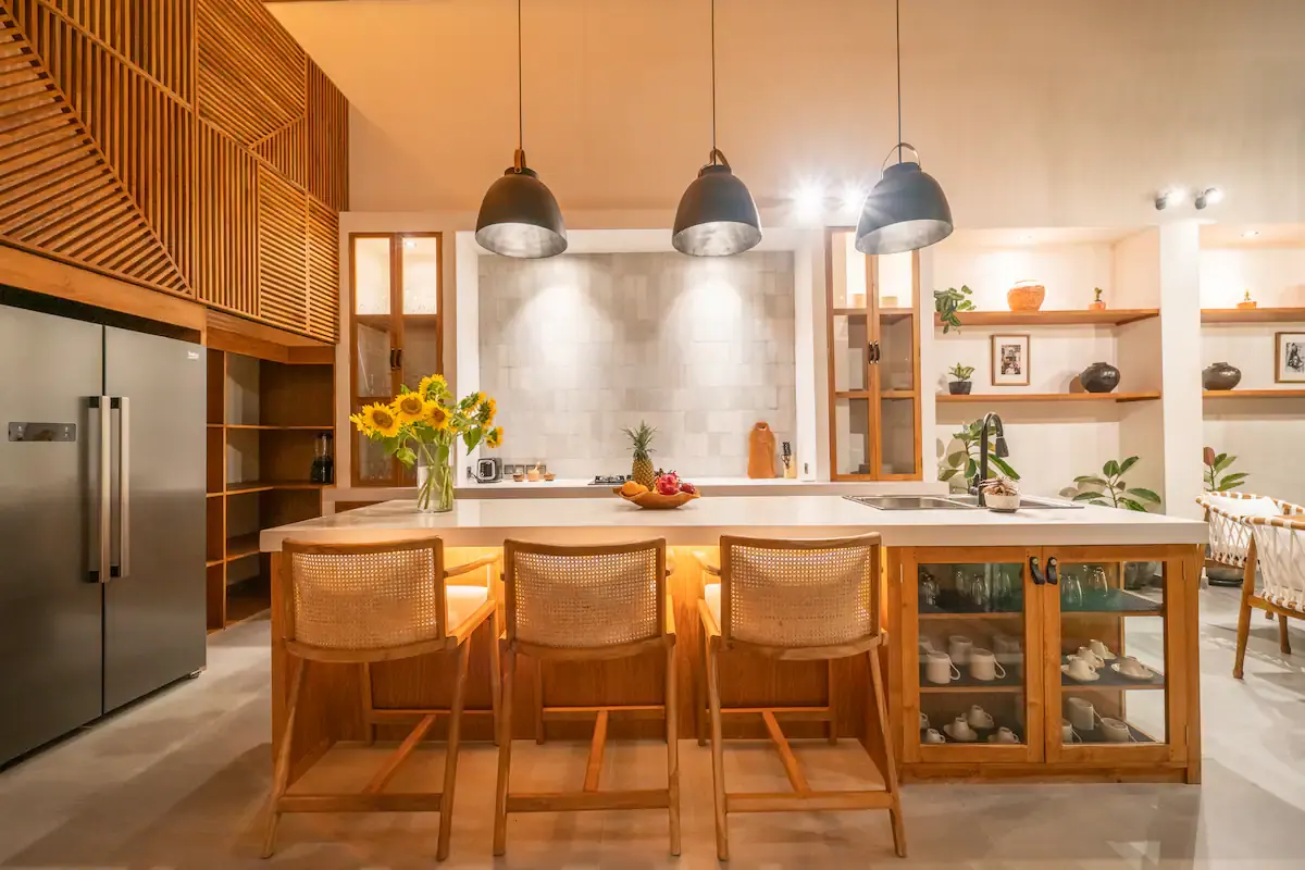 4 BR Walk-to-Beach Family Villa Canggu — 4BR Villa Rental in Canggu — image 2
