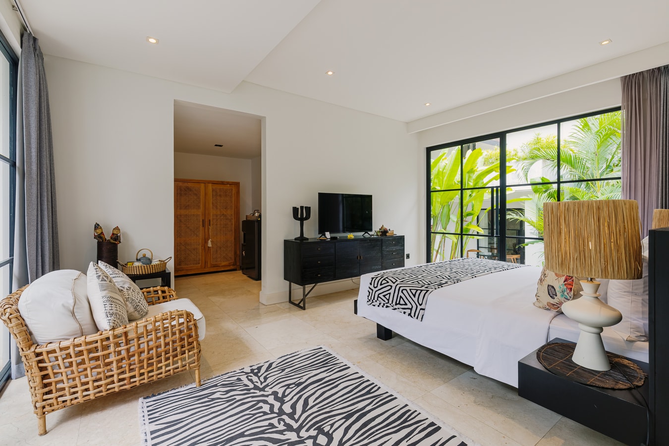 Martini 1BR Serene Suites, Nature Concept w/ Pool - Seminyak, Bali — image 17