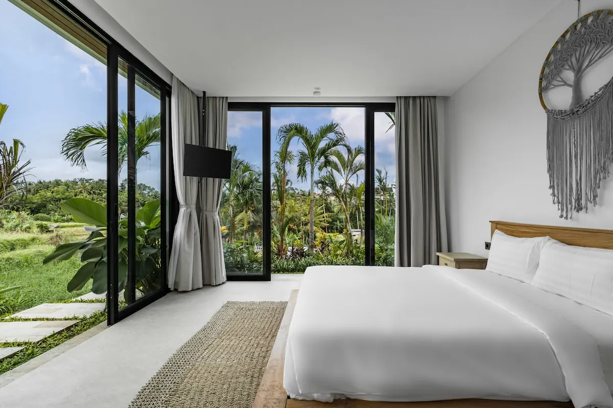 11 BR Padel Rice-Field Estate Ubud — 11BR Estate Rental in Ubud — image 15